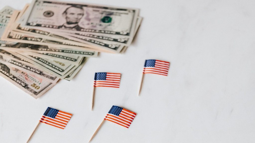 Economia de até 50% nos tributos ao investir em Ações Americanas fora dos EUA