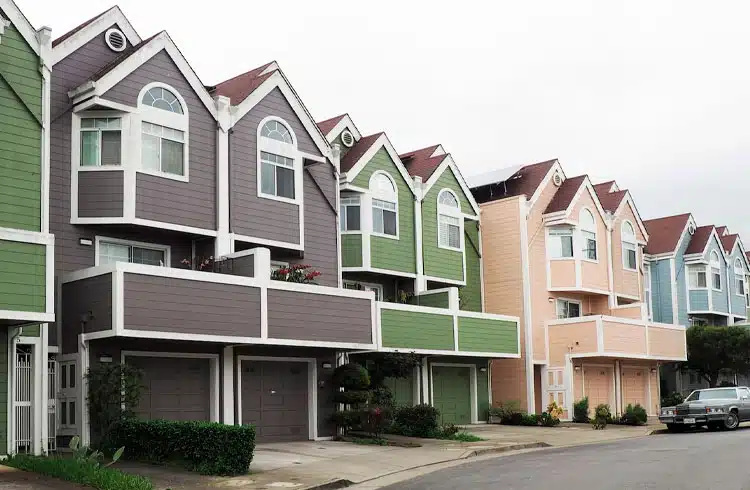 Comprar casas com Bitcoin vira tendência na Espanha