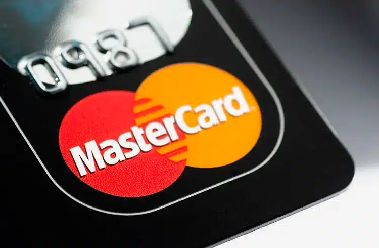 Mastercard e MetaMask testam cartão de pagamento baseado em blockchain