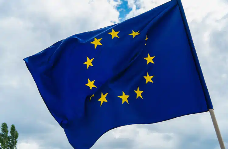 União Europeia lança normas sobre criptomoedas