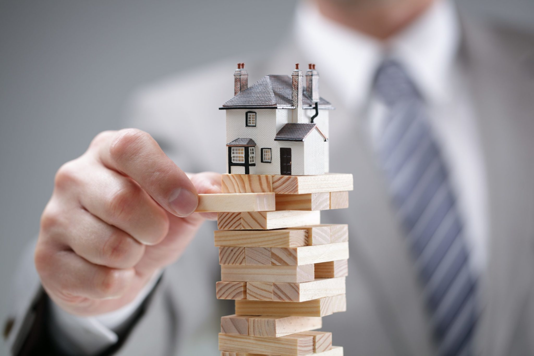 Como investir sem cair em armadilhas de assessores