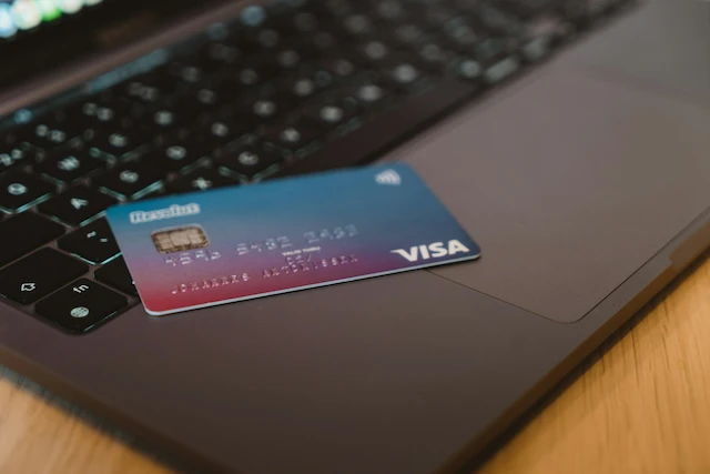 Conta bancária e cartão para menores de 18 anos